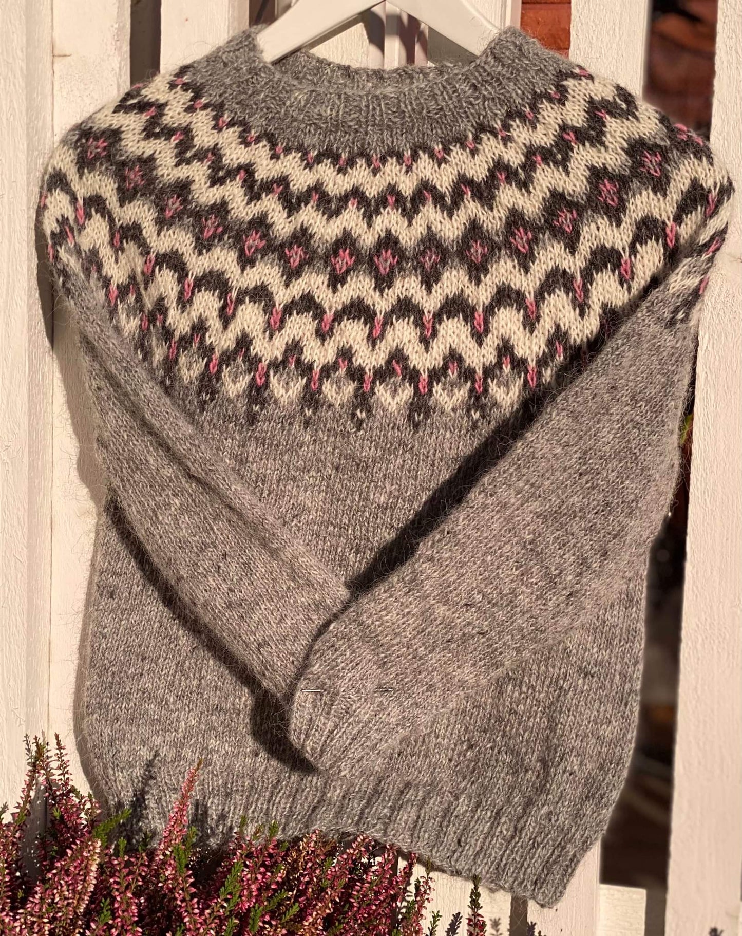 SAANA Suomenkielinen neuleohje (FIN)