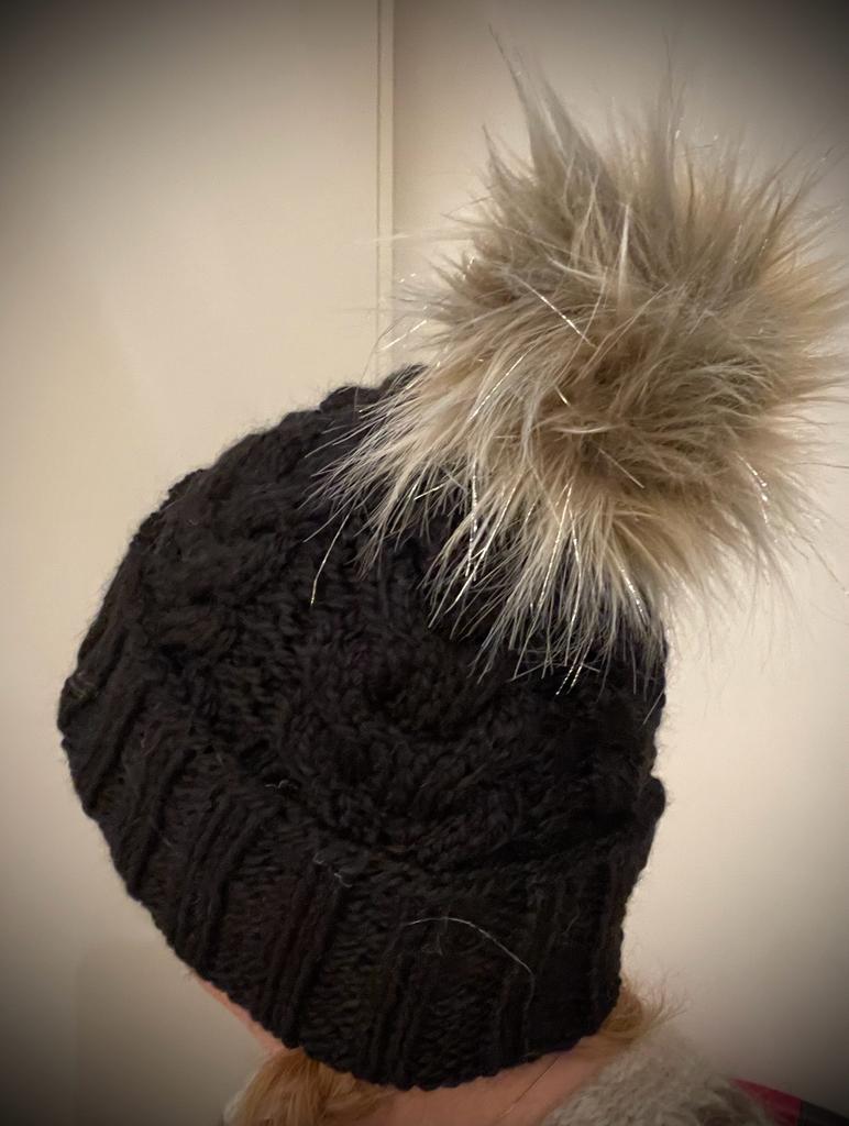 YLLÄS PIPO Suomenkielinen neulontaohje / FIN