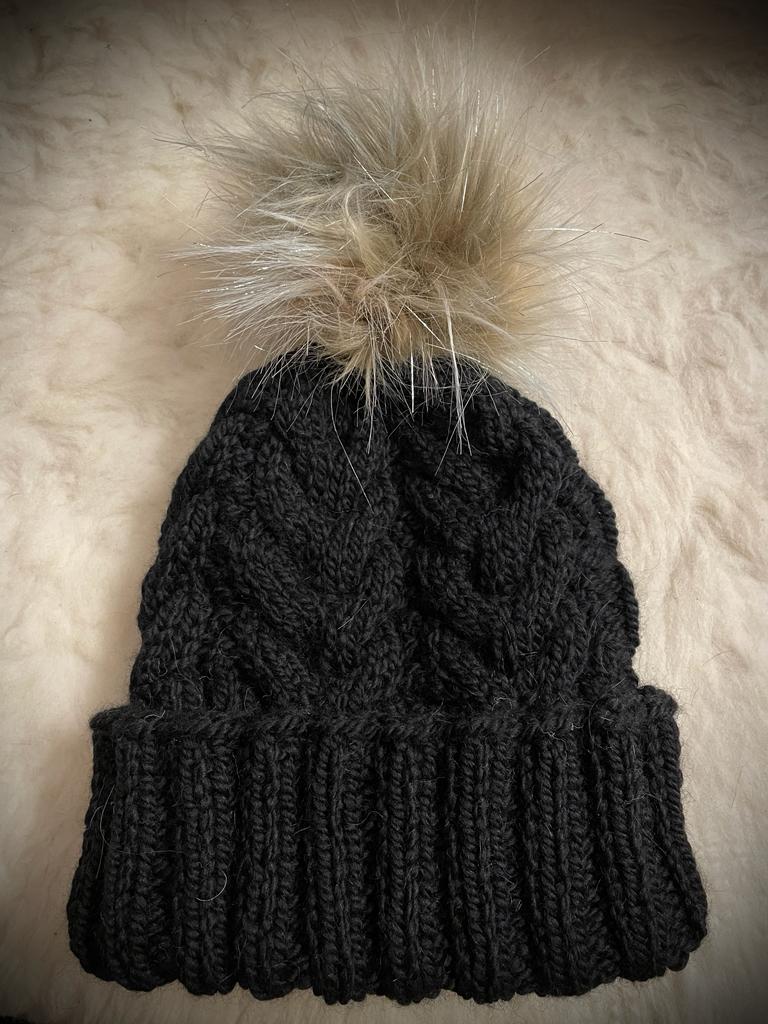 YLLÄS PIPO Suomenkielinen neulontaohje / FIN