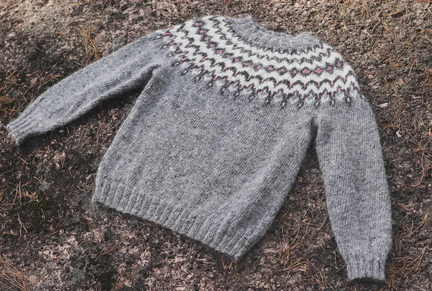 SAANA Suomenkielinen neuleohje (FIN)