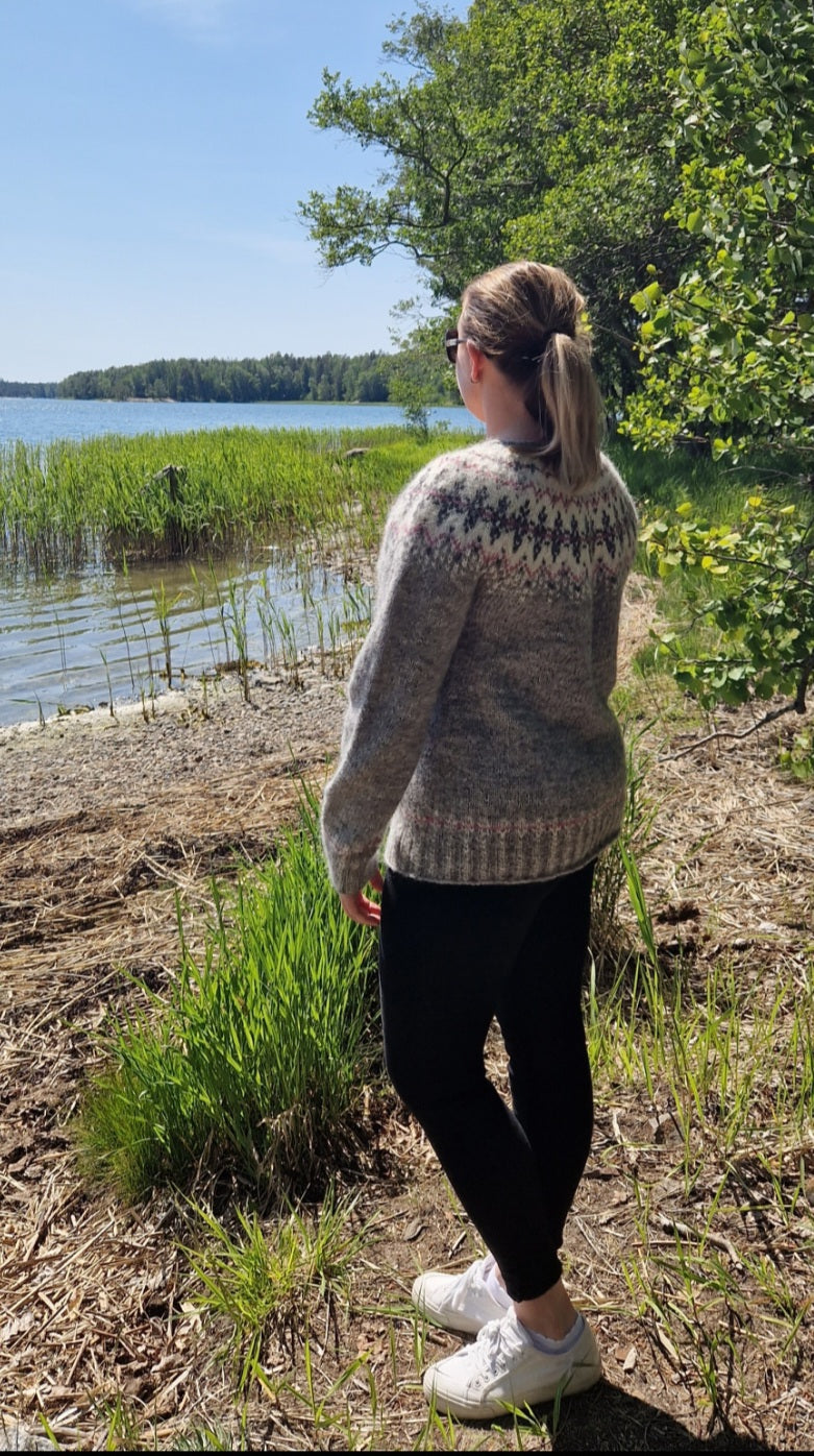 VANAMO / VANAM Stickanvisningar på svenska / Ruotsinkielinen neuleohje