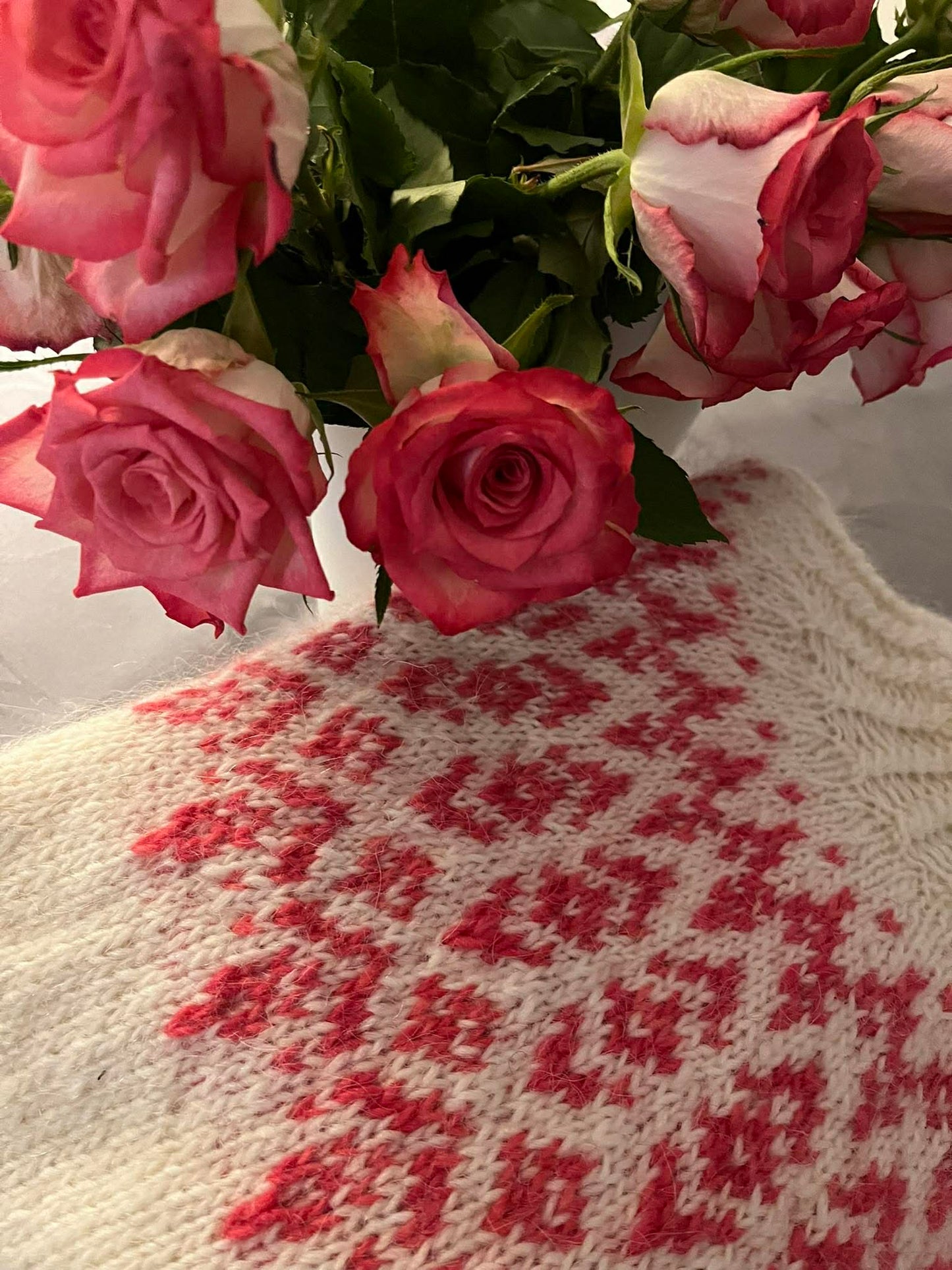 KORU Suomenkielinen neuleohje / FIN