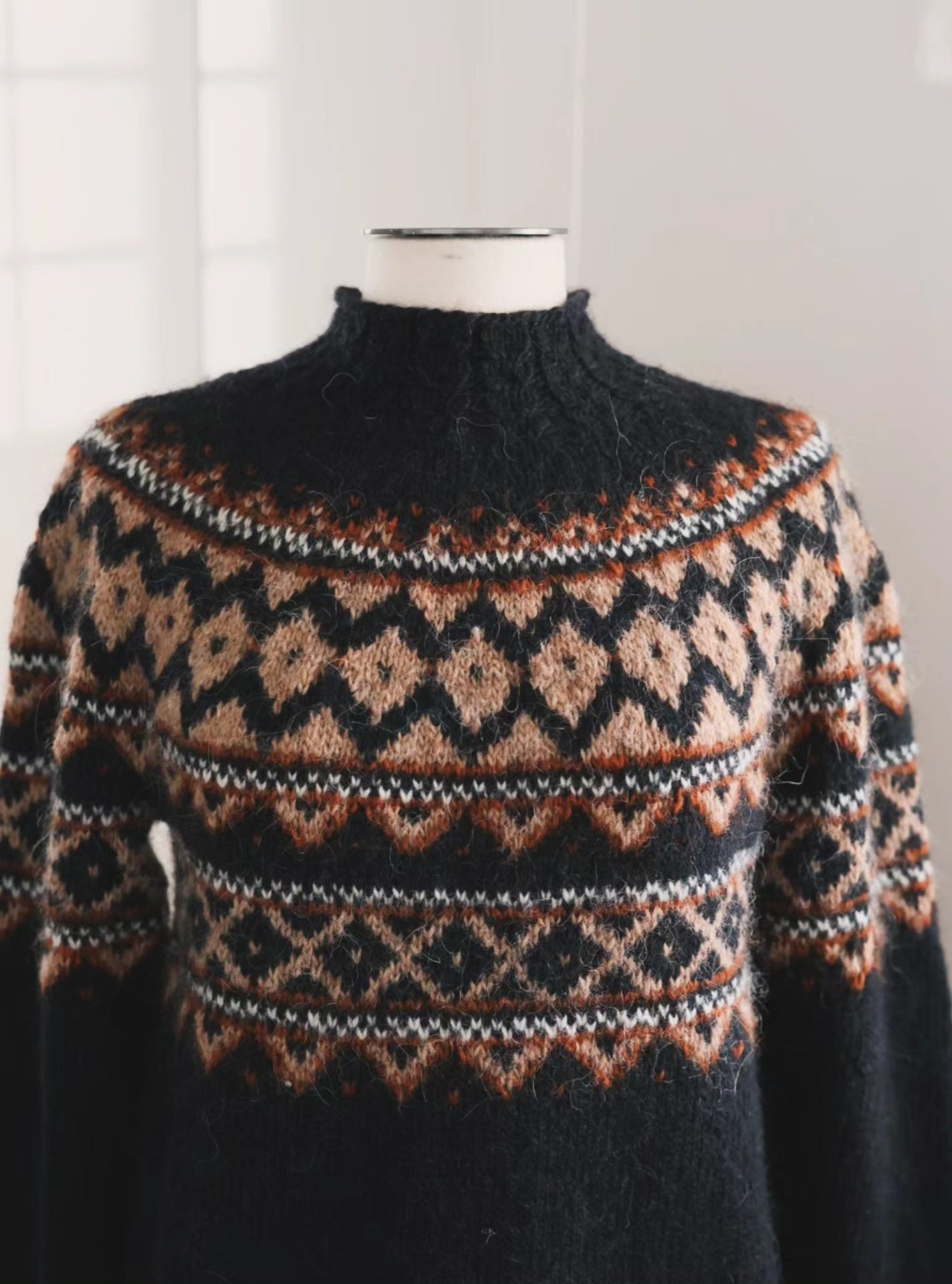 SELENE Suomenkielinen neuleohje / FIN