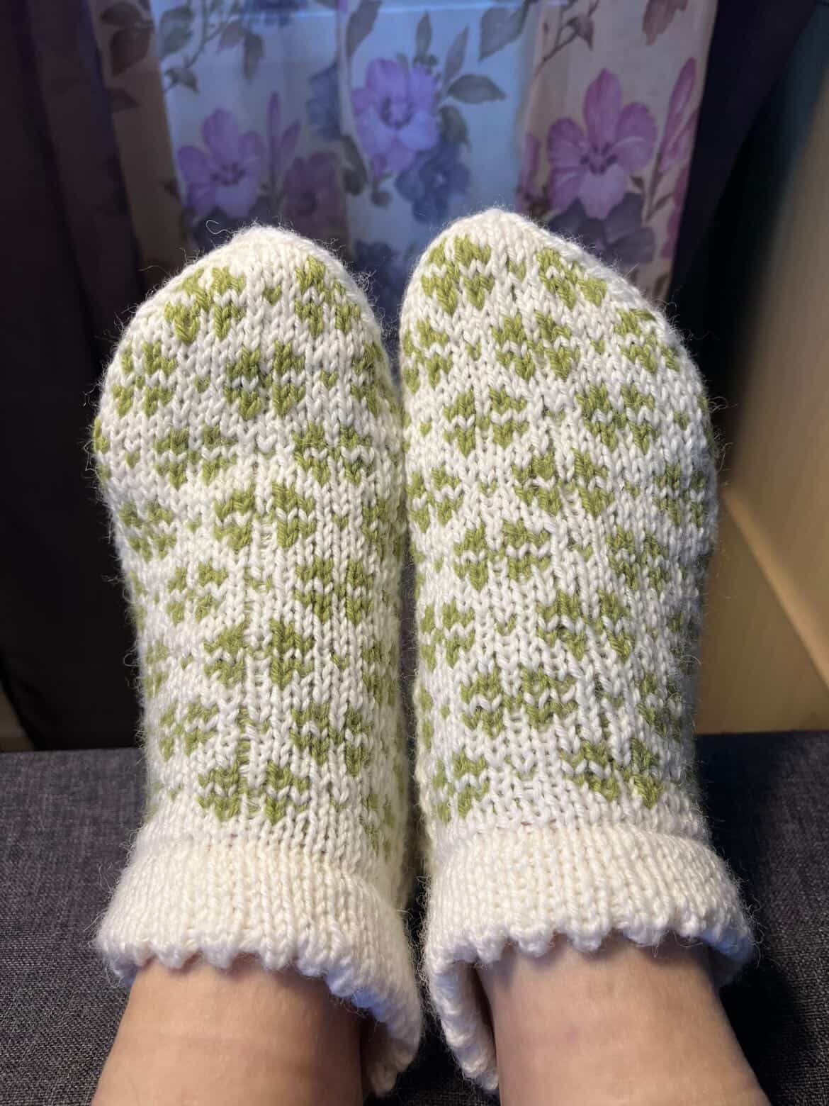 KESÄNIITTY / SUMMER MEADOW sock guide (ENG) / Englanninkielinen ohje
